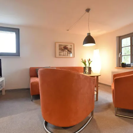 Stylish With Garden In Kluetz *
