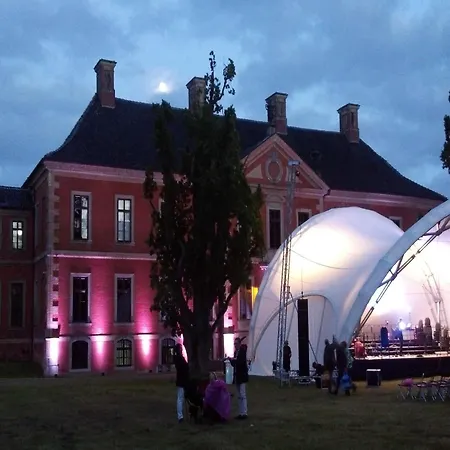 Stylish With Garden In Kluetz *